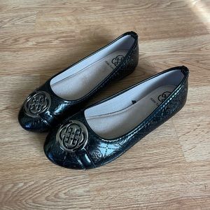 Daisy Fuentes Black Leather Flats Size 6